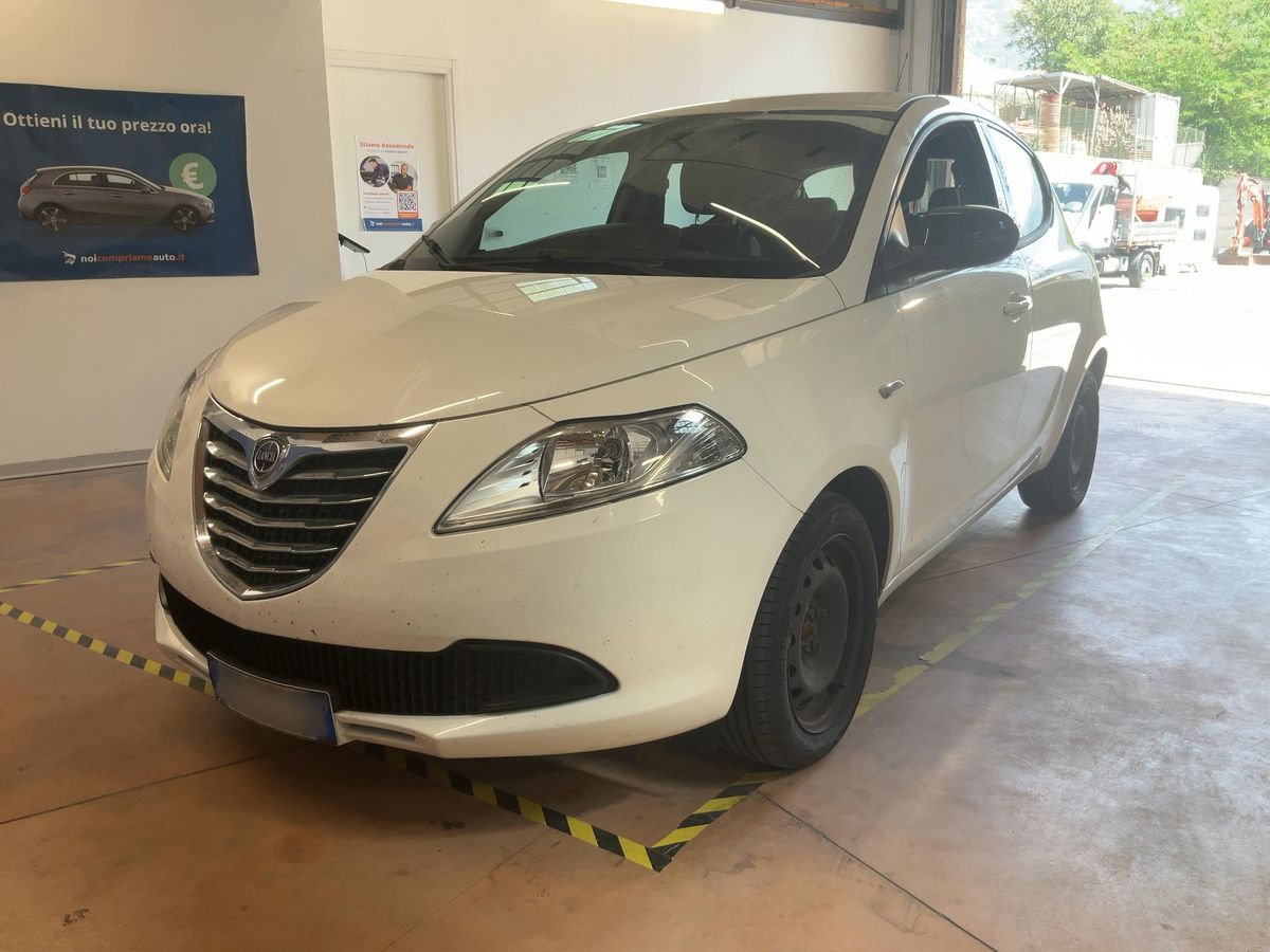 Lancia Ypsilon 2015
