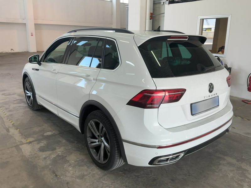 Volkswagen Tiguan 2.0 TDI R-Line 2022 – снимка 6