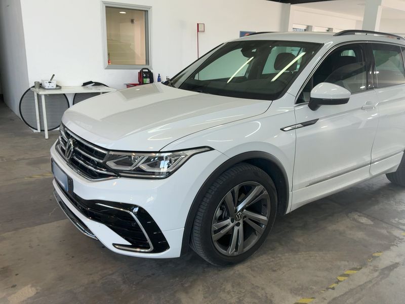 Volkswagen Tiguan 2.0 TDI R-Line 2022 – снимка 2