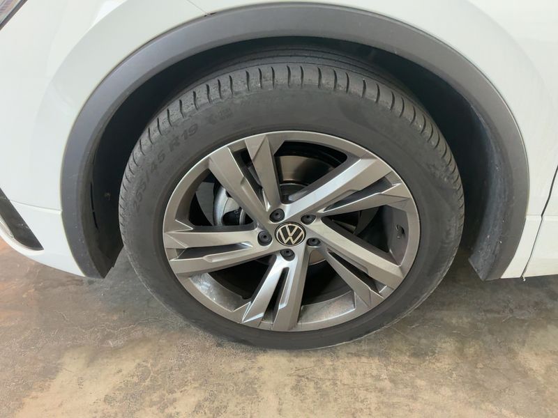 Volkswagen Tiguan 2.0 TDI R-Line 2022 – снимка 3