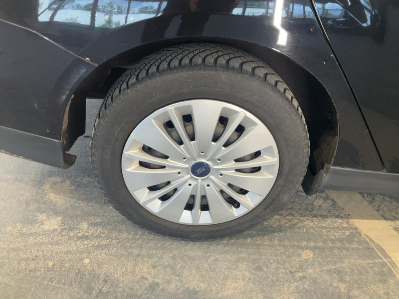 Ford Focus 1.0 EcoBoost Business 2017 – снимка 9
