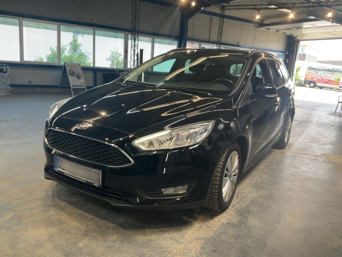 Ford Focus 2017 — photo 1