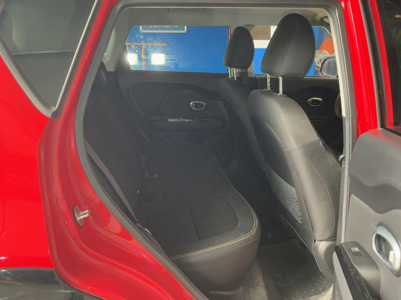 Kia Soul 1.6 CRDi 20 Jahre Edition — zdjęcie 14
