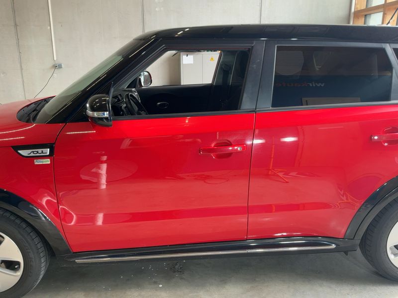 Kia Soul 1.6 CRDi 20 Jahre Edition — zdjęcie 4