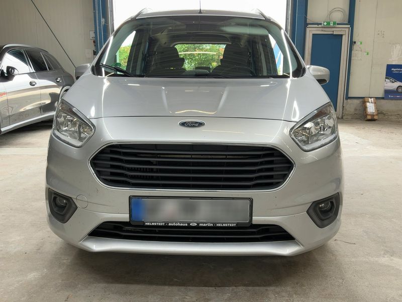 Ford Tourneo 1.0 EcoBoost Titanium — zdjęcie 10