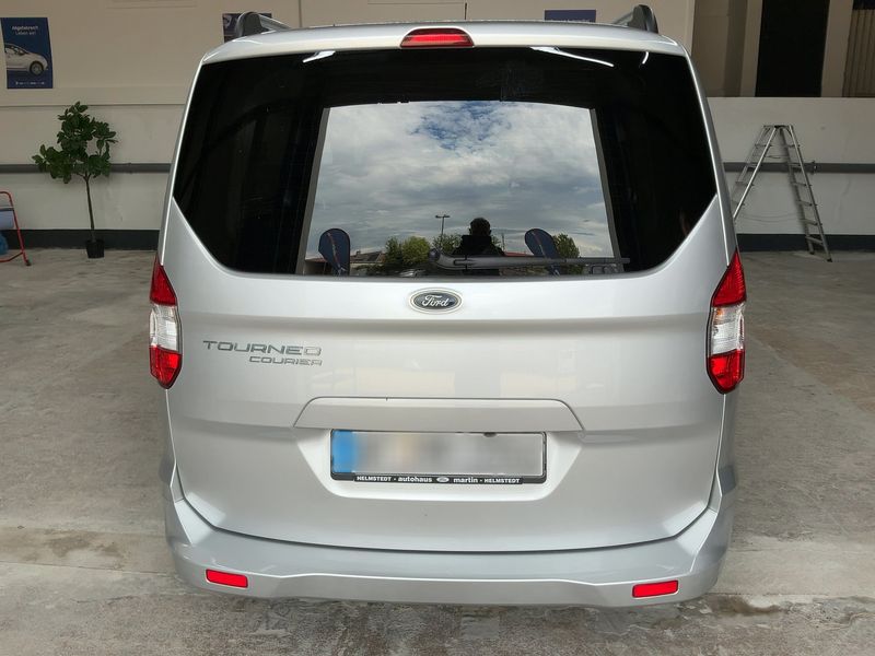 Ford Tourneo 1.0 EcoBoost Titanium — zdjęcie 6