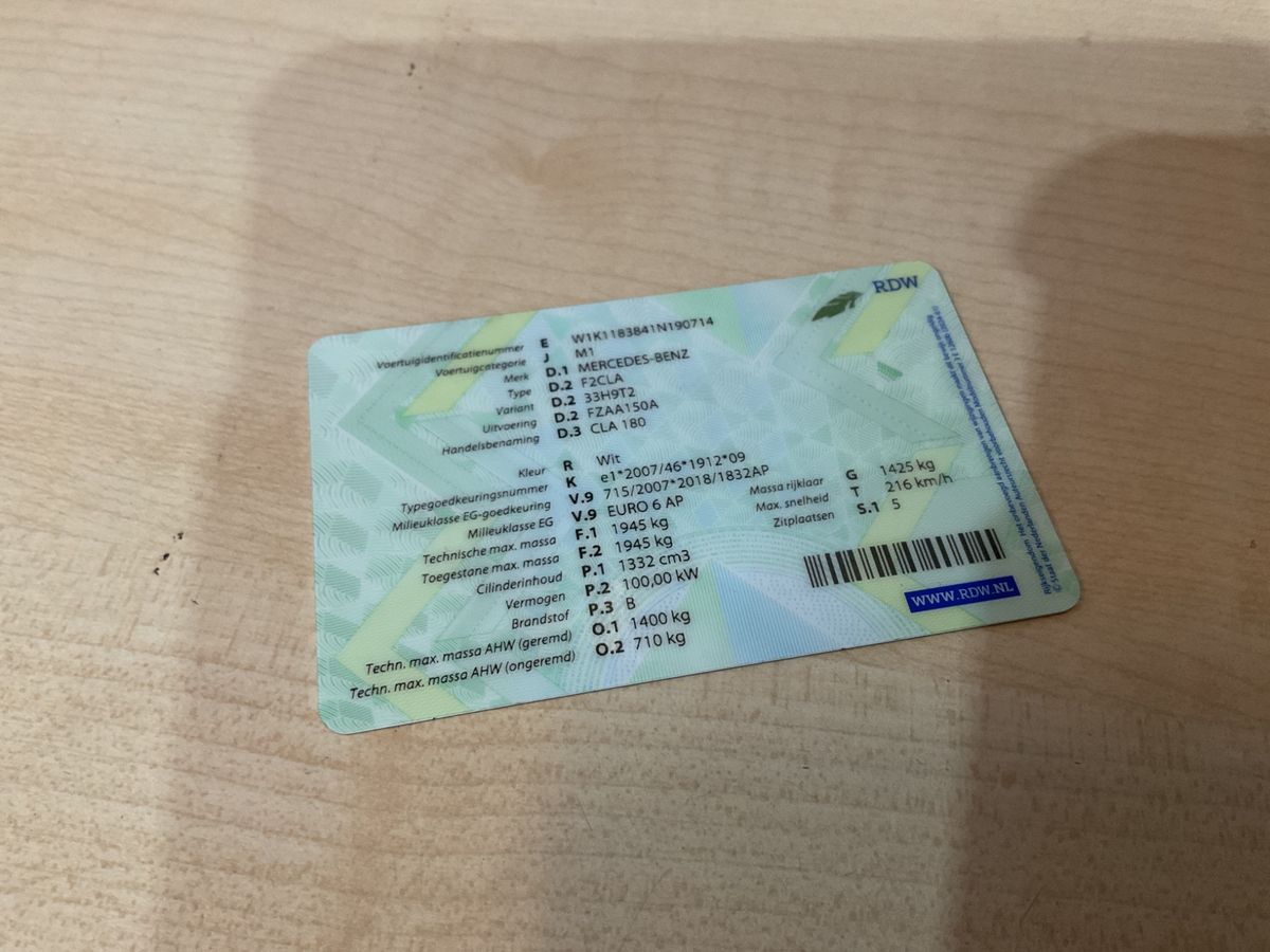 Mercedes-Benz CLA-Klasse CLA 180 AMG Line