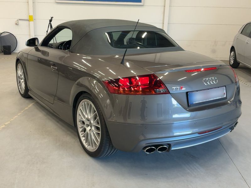 Audi TTS 2.0 TFSI quattro Roadster — zdjęcie 3