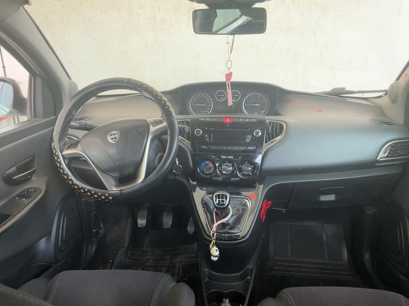 Lancia Ypsilon 1.3 JTD Gold — zdjęcie 13