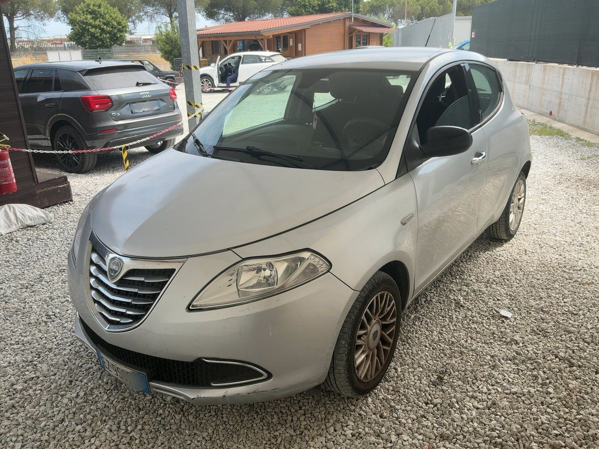 Lancia Ypsilon 2015