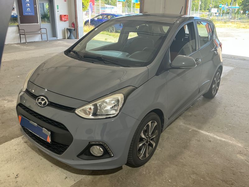 Hyundai i10 1.0 FIFA World Cup Edition