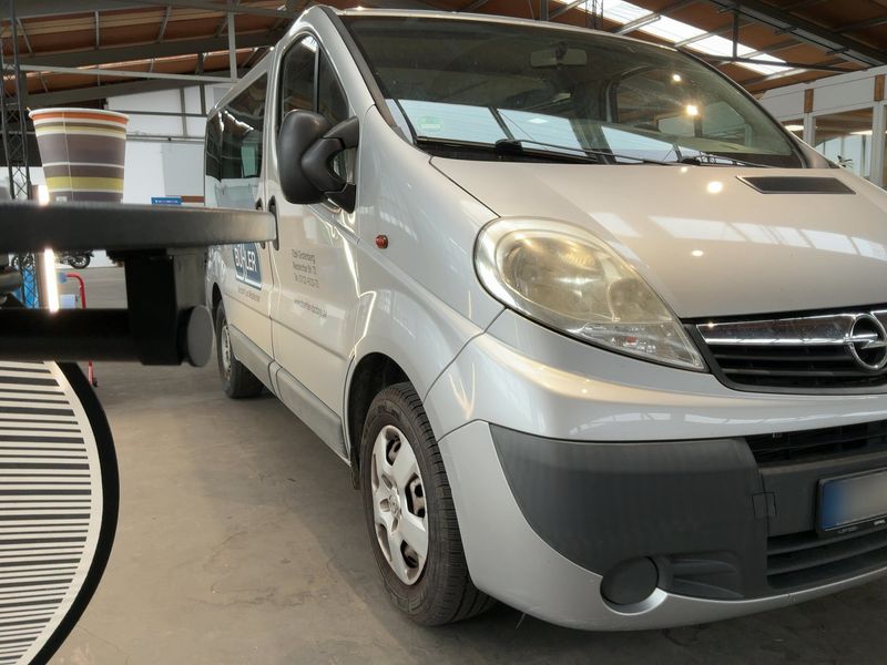 Opel Vivaro 2.0 CDTI Kombi L1H1 2,7t — zdjęcie 8
