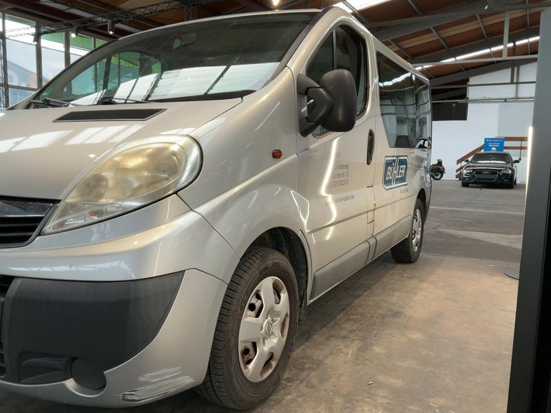 Opel Vivaro 2.0 CDTI Kombi L1H1 2,7t — zdjęcie 2