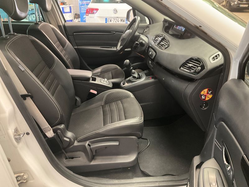 Renault Grand Scenic 1.5 dCi Energy Bose — zdjęcie 3