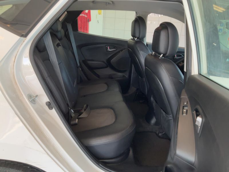 Hyundai ix35 1.7 CRDi Comfort 2WD — zdjęcie 14