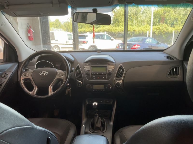 Hyundai ix35 1.7 CRDi Comfort 2WD — zdjęcie 12