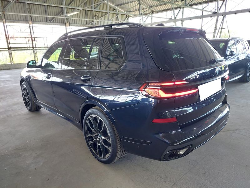 BMW X7 xDrive 40d Mild-Hybrid M Sport — zdjęcie 3