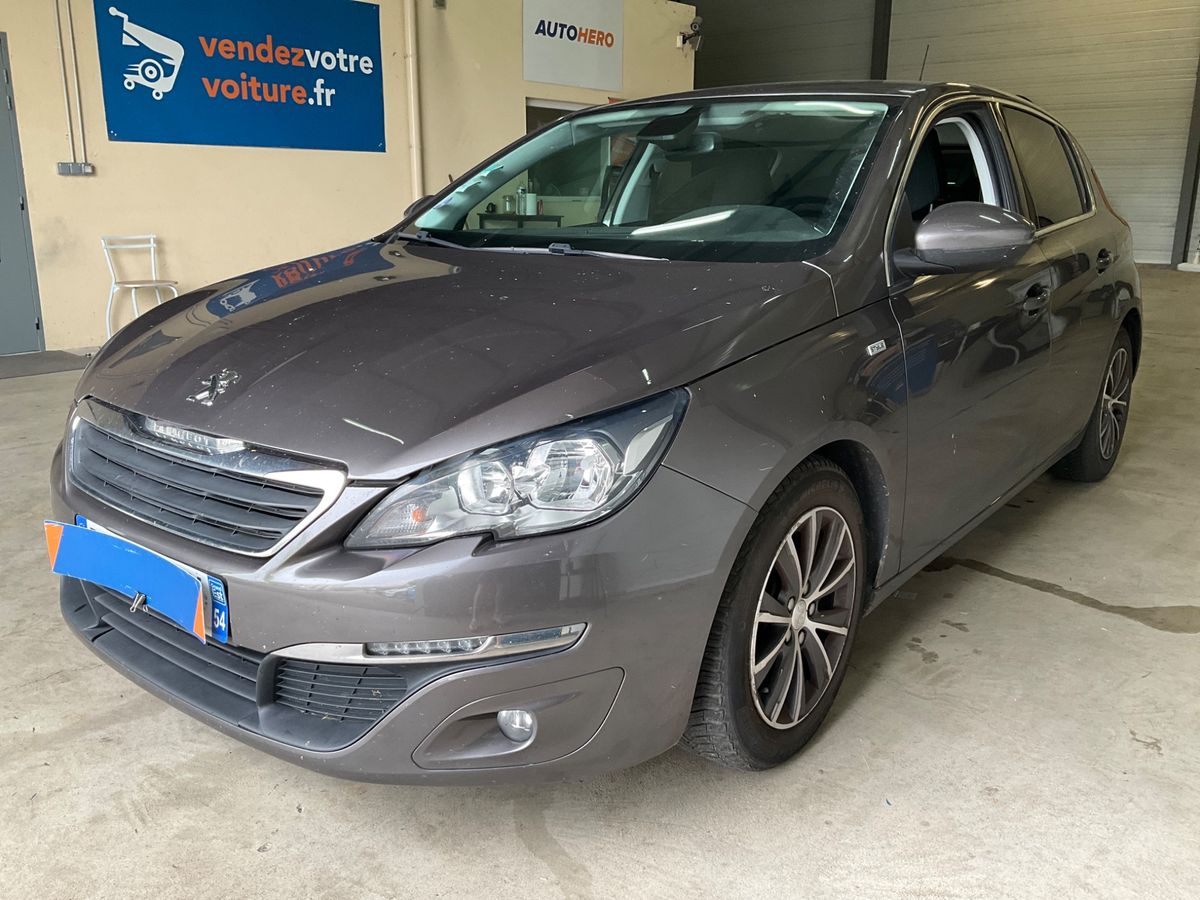 Peugeot 308 2015 — photo 1