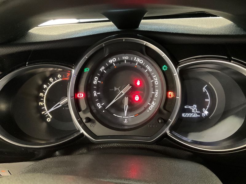DS Automobiles DS3 1.6 THP Performance Line — zdjęcie 13