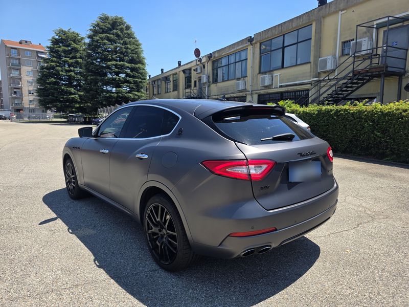 Maserati Levante 3.0 V6 TwinTurbo S Q4 — zdjęcie 3
