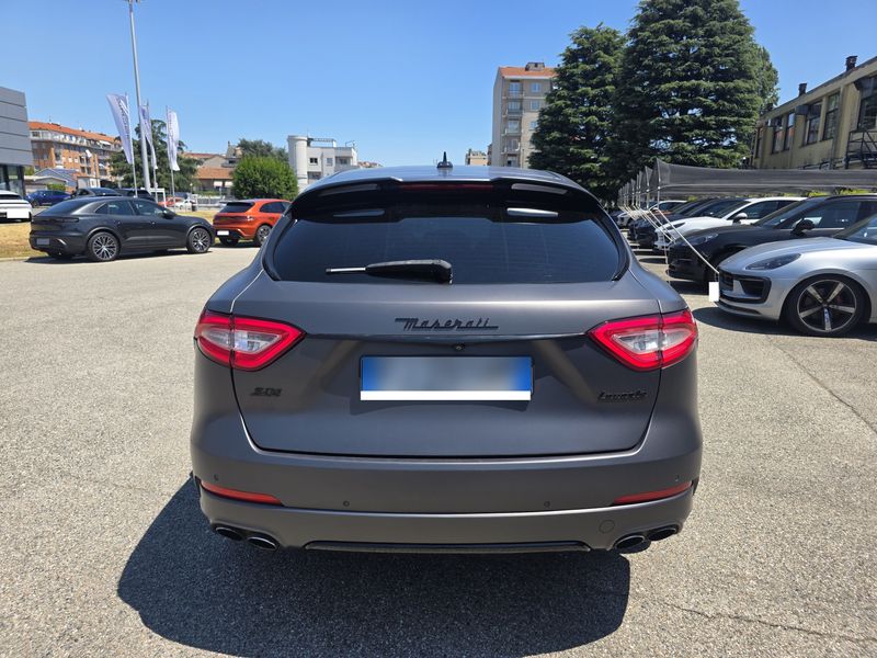Maserati Levante 3.0 V6 TwinTurbo S Q4 — zdjęcie 4