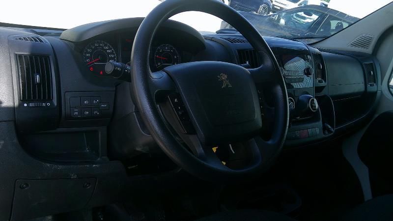 Peugeot Boxer 2.2 Blue-HDi 330 L1H1 Pro Stop&Start — zdjęcie 10