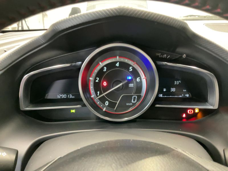 Mazda 3 2.2 Turbodiesel Sports-Line 2015 – снимка 18