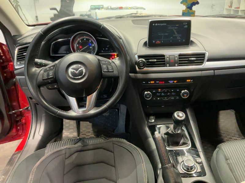 Mazda 3 2.2 Turbodiesel Sports-Line 2015 – снимка 17