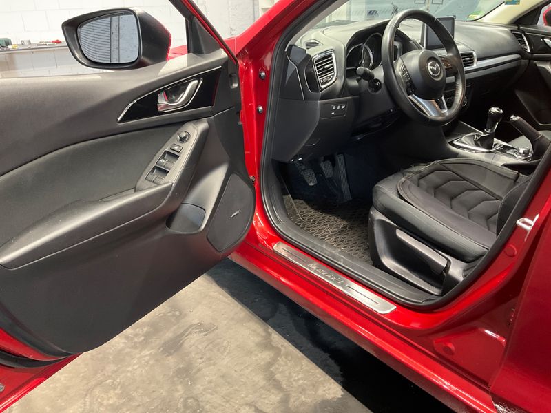 Mazda 3 2.2 Turbodiesel Sports-Line 2015 – снимка 30