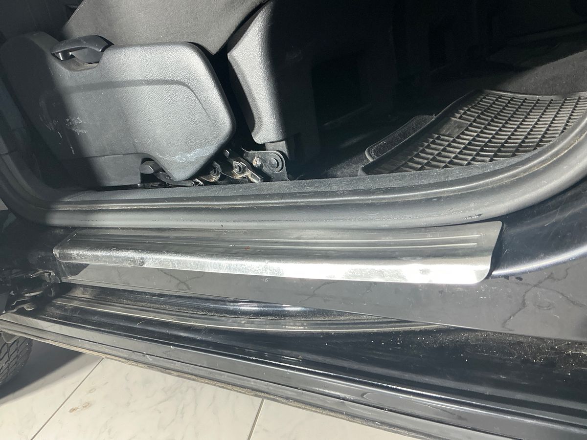 Volkswagen Sharan 2015 — photo 35