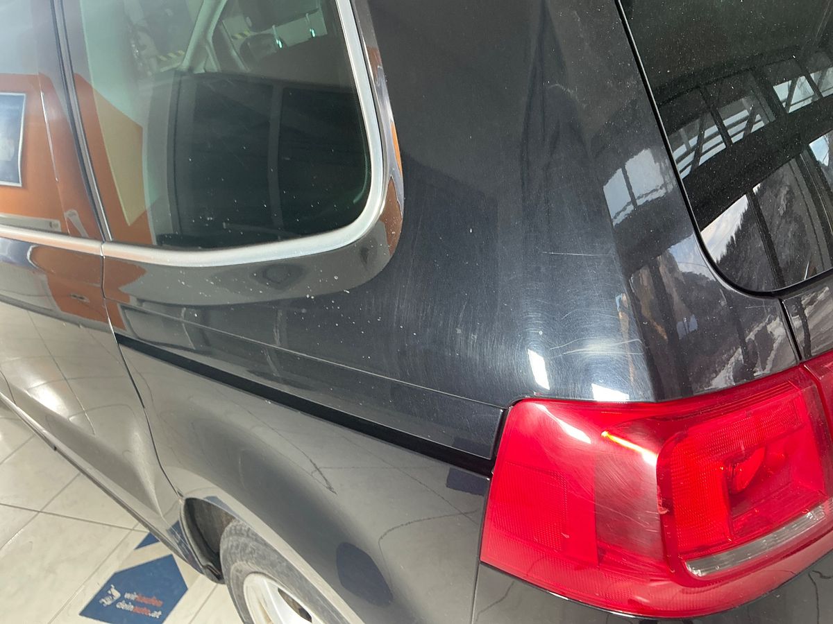 Volkswagen Sharan 2015 — photo 69