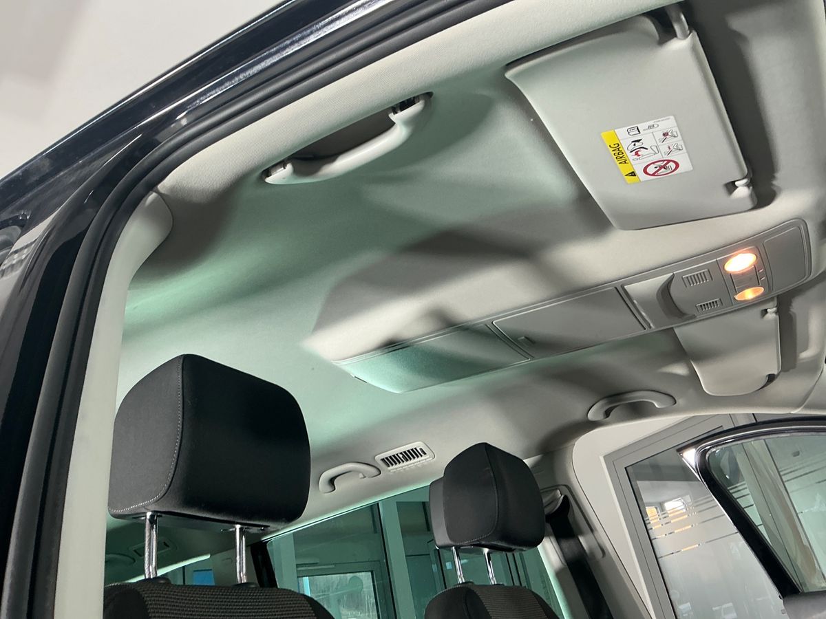 Volkswagen Sharan 2015 — photo 56