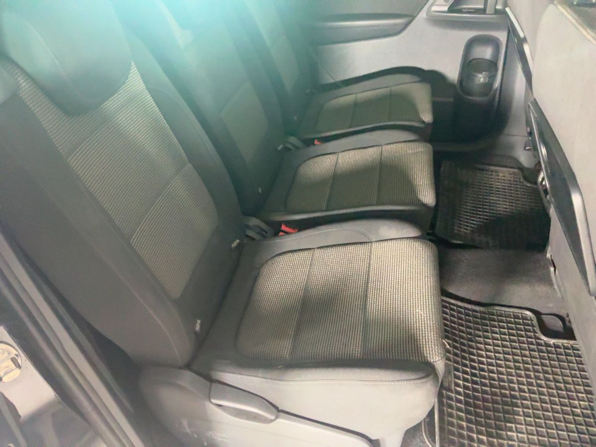 Volkswagen Sharan 2015 — photo 21