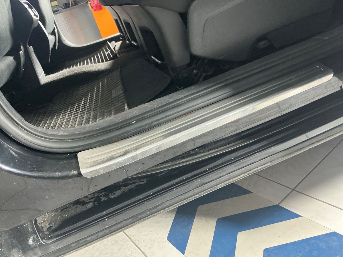 Volkswagen Sharan 2015 — photo 70
