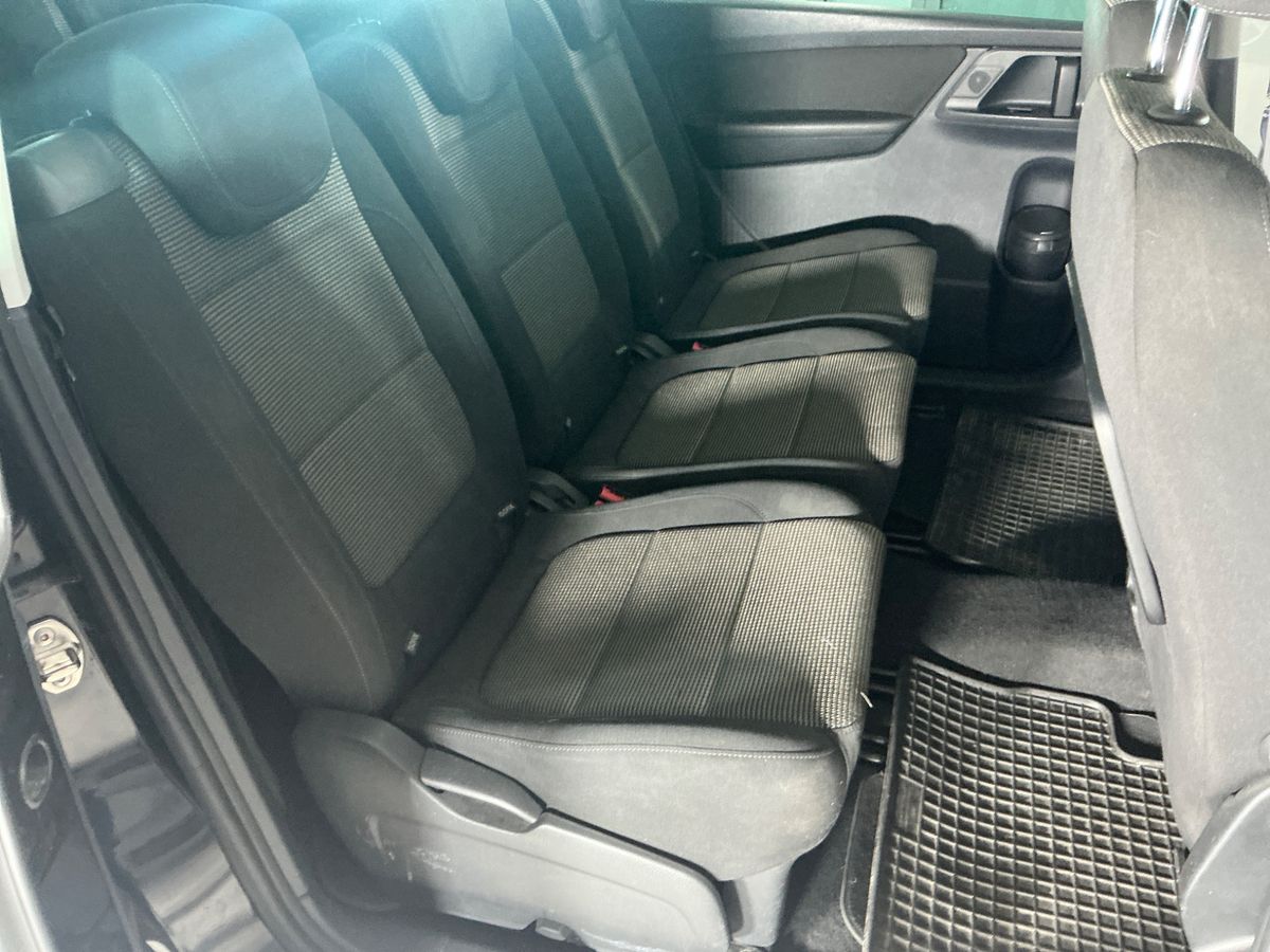 Volkswagen Sharan 2015 — photo 53