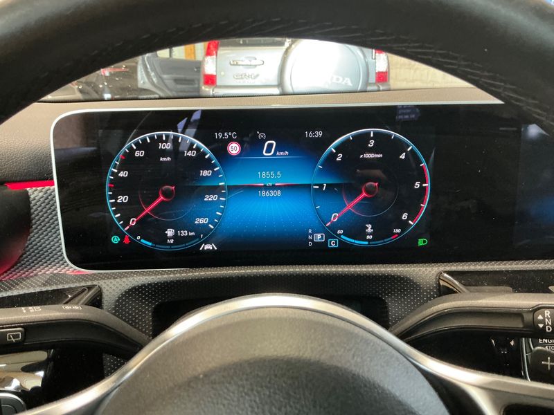 Mercedes-Benz A-Klasse A 180 d — zdjęcie 13