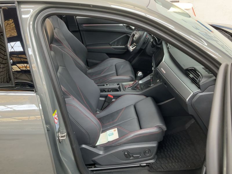 Audi Q3 Sportback 40 TDI quattro S line — zdjęcie 11