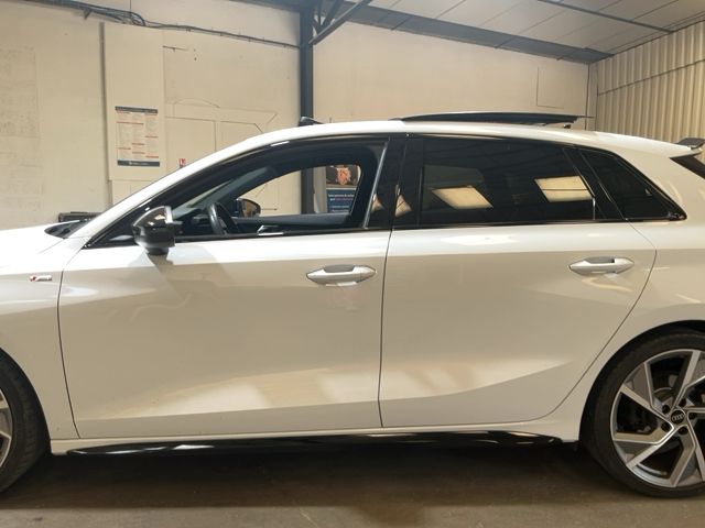 Audi A3 Sportback 35 TFSI Mild-Hybrid S line — zdjęcie 4