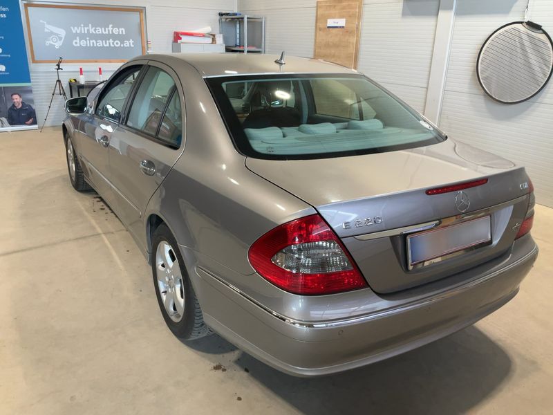 Mercedes-Benz E-Klasse E 220 CDI Elegance — zdjęcie 3