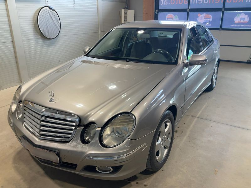 Mercedes-Benz E-Klasse E 220 CDI Elegance — zdjęcie 1