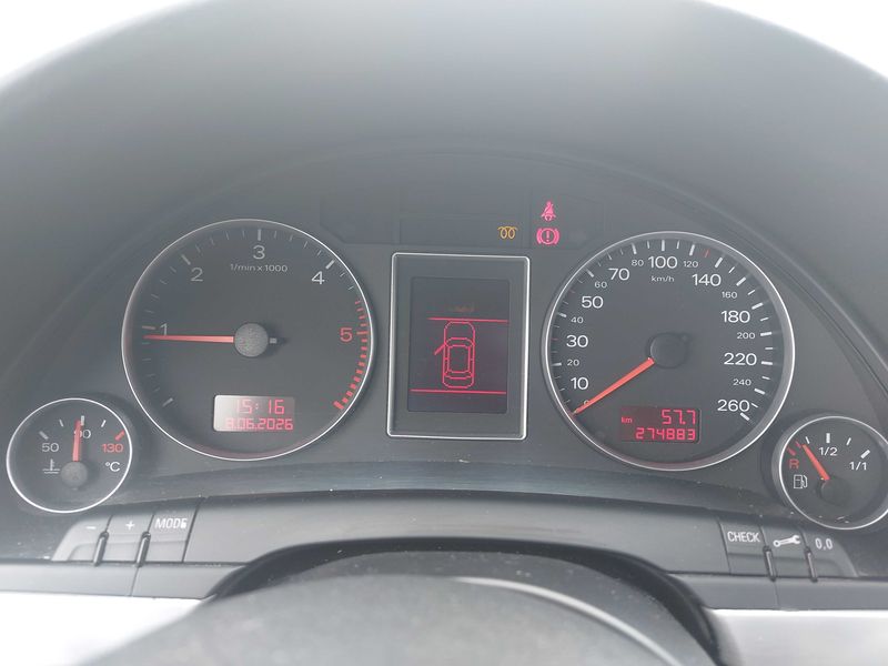 Audi A4 1.9 TDI Ambition — zdjęcie 12