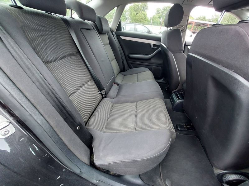 Audi A4 1.9 TDI Ambition — zdjęcie 13