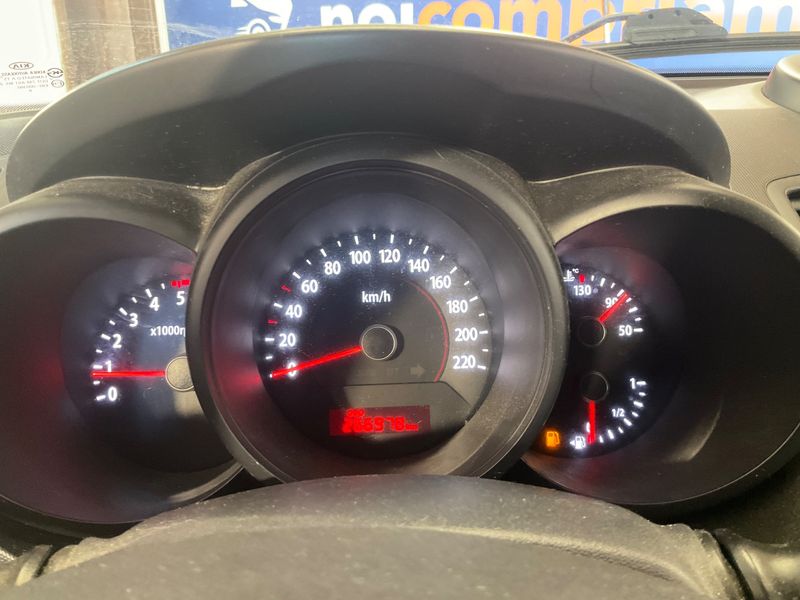 Kia Soul 1.6 CRDi Active — zdjęcie 4