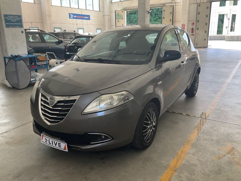 Lancia Ypsilon 0.9 TwinAir Gold 2011 – снимка 1