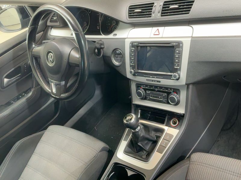 Volkswagen Passat CC 2.0 TSI — zdjęcie 12