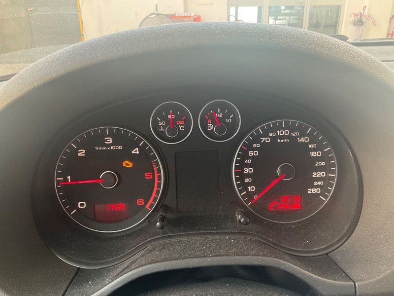 Audi A3 Sportback 1.9 TDI Attraction — zdjęcie 4