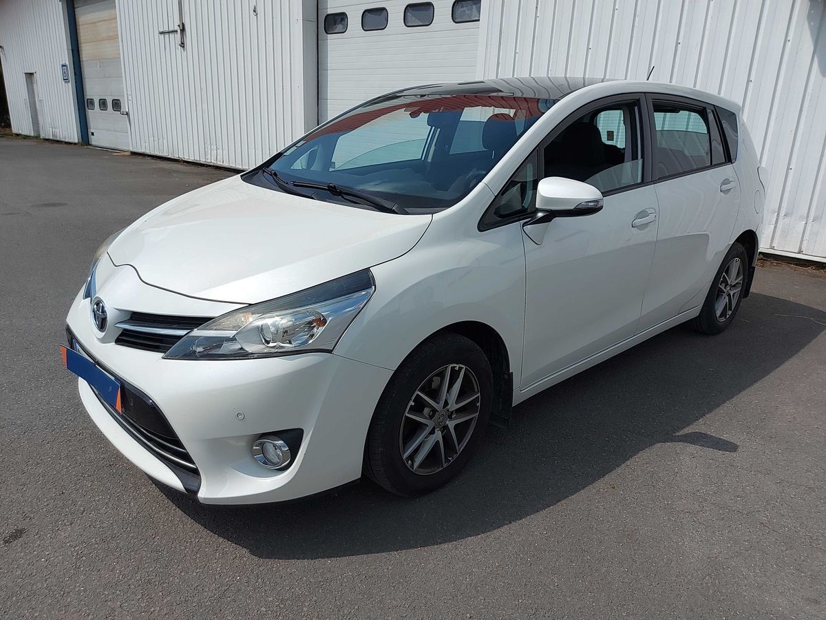 Toyota Verso 1.6 D-4D Feel! SkyView
