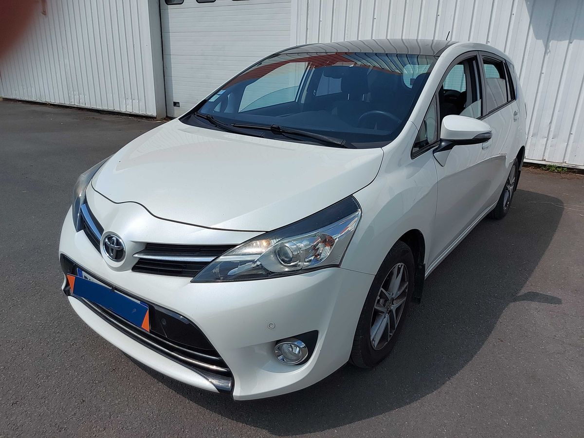 Toyota Verso 1.6 D-4D Feel! SkyView