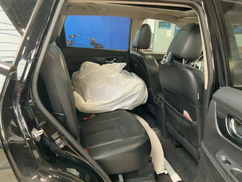 Nissan X-Trail 1.6 dCi Tekna 4x4 — zdjęcie 14