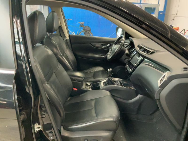 Nissan X-Trail 1.6 dCi Tekna 4x4 — zdjęcie 11